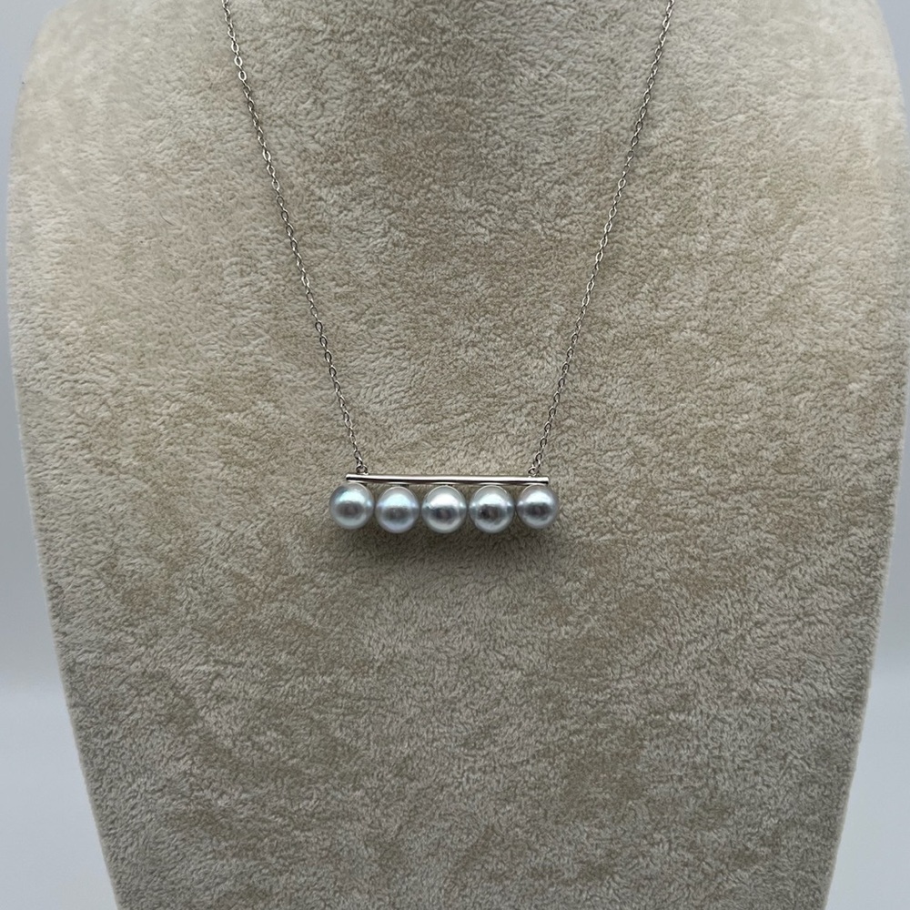 Elegant Silver Blue South Ses Madama Akoya Pearl Necklace